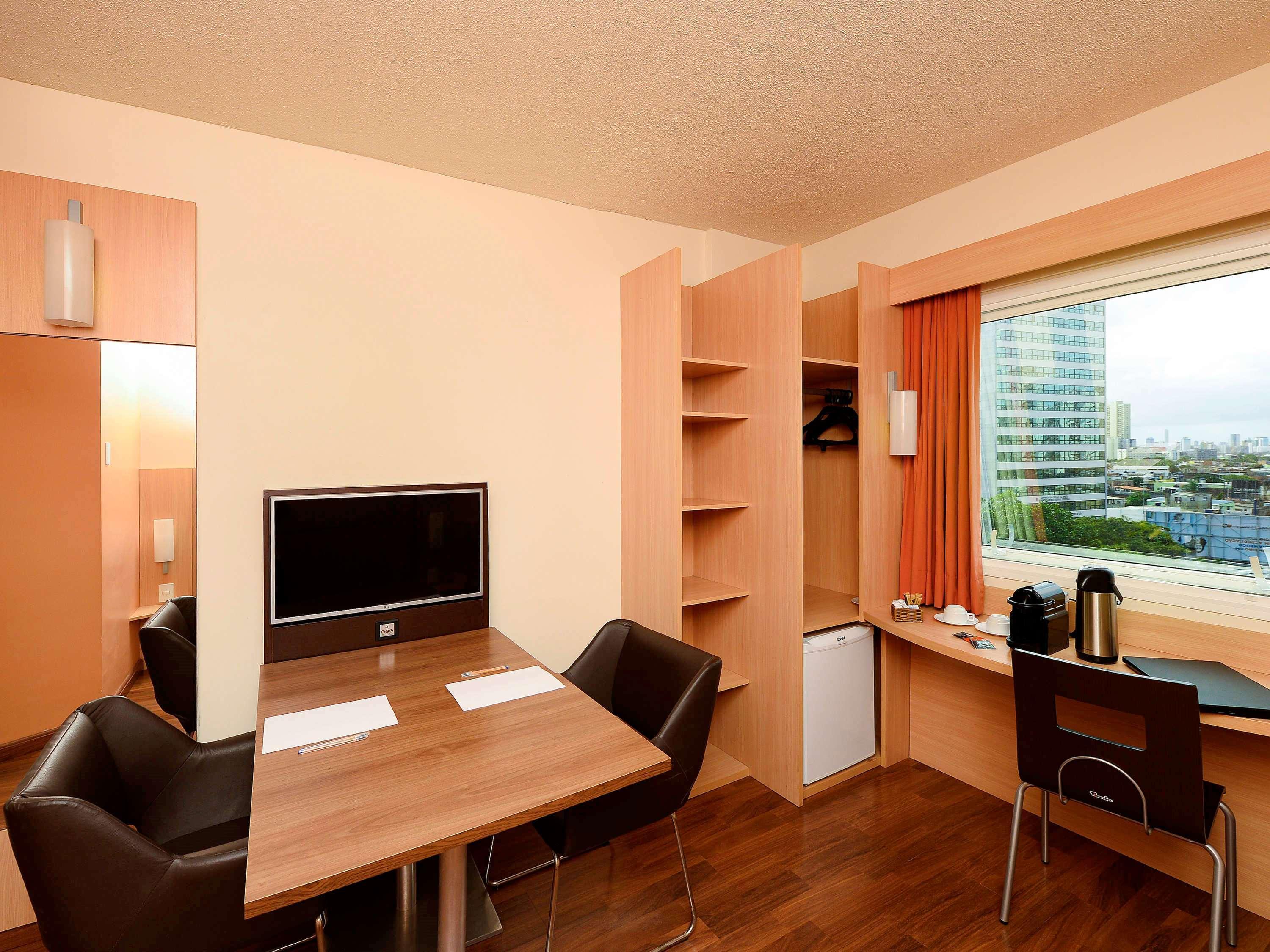 Ibis Boa Viagem Hotel 3*